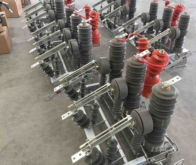 ZW32-12真空断路器市场报价及厂家最新动态与输配电行业其他产品参考